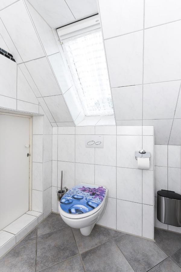 Ferienwohnung Im Haus Weinstock เอเซินส์ ภายนอก รูปภาพ